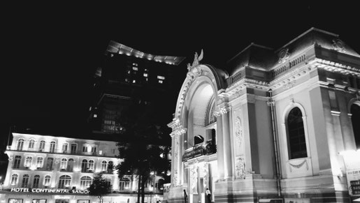 la façade, vue de profil
