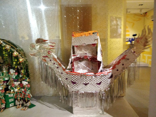 Couteuse sculture réalisé par des chamans pour une cérémonie d'entrée en contact avec les esprits