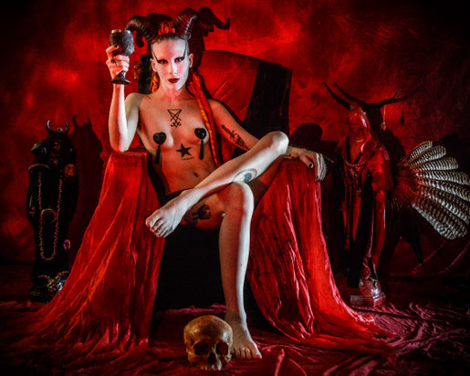 LUNA13 - Interview zu God.Dis vom 06.11.2020