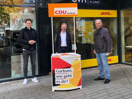 Von links nach rechts: Adrian Voigt, Klaus Hasselhorst und Gunther Koch (Quelle:  Philipp Salinski/JU Garbsen) 