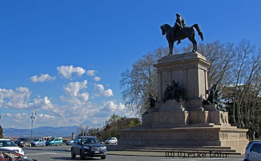 Piazzale Garibaldi mit seinem Reiterstandbild 