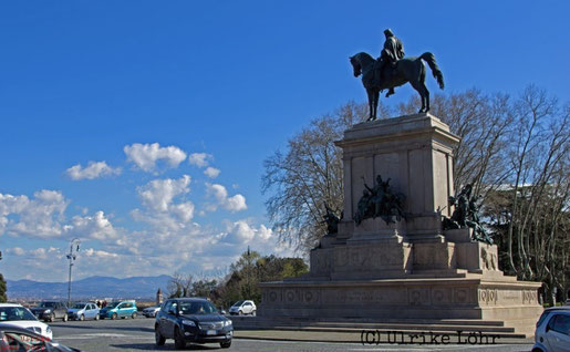 Piazzale Garibaldi mit seinem Reiterstandbild