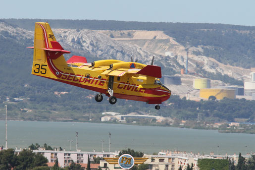 Photo 7:CL-415 à l'atterrissage - Marignane 2014