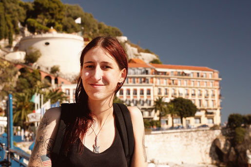 Blogger in Nizza traveling with language barriers in France