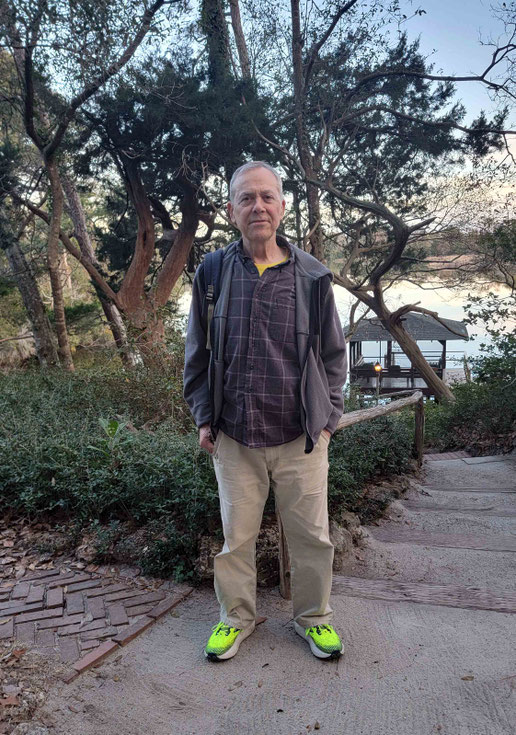 Feb. 2024 : Dick on the Meher Center, Myrtle Beach, Sth. Carolina. Photo taken by Anthony Zois.