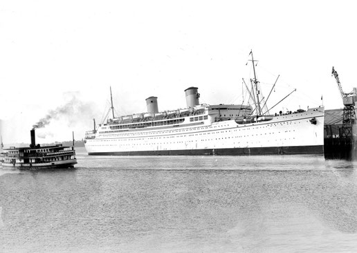 1930S ; SS MONTEREY MOORED IN SYDNEY