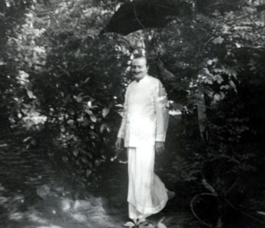 1952 : Meher Baba at the Meher Center at Myrtle Beach, SC.