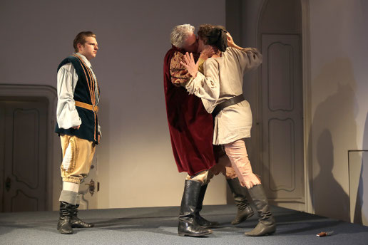 Gold, Larsen, Proetsch