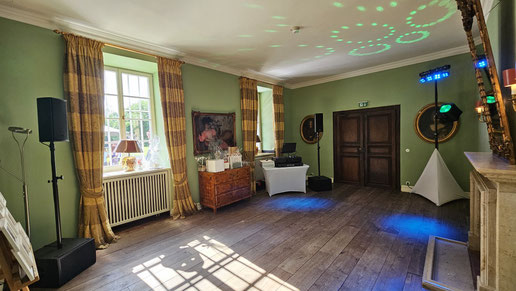 Aufbaubeispiel Ton- und Lichttechnik im Teesalon Schloss Auel