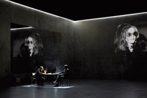 phèdre(s), théâtre, isabelle huppert, odéon,