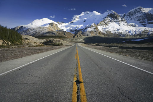 Icefields Parkway, Rocky Mountains, Canadian Rockies (C) Tourism Jasper