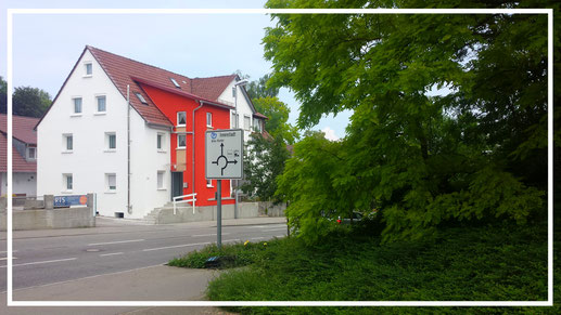 Ferienwohnung Schnell Hausansicht Straße