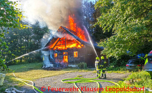 Feuerwehr, Blaulicht, Brand, Silo, Sooß, Stickstoff, BFKDO Baden