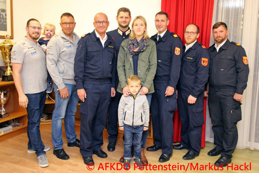 Feuerwehr; Blaulicht; BFKDO Baden; AFKDO Pottenstein; Spendenübergabe; verunglückter Feuerwehrkamerad; Furth a.d. Triesting;