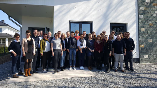 Machen sich gemeinsam stark für Südwestfalen: Die Regionalmanagements der südwestfälischen LEADER-Regionen, Vertreter des Sauerland-Tourismus e.V., der Bezirksregierung Arnsberg, dem Naturpark Sauerland Rothaargebirge und der Südwestfalen Agentur