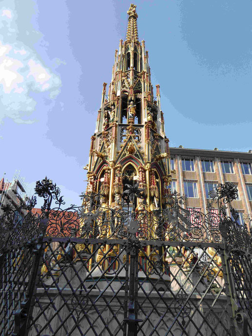 Der "Schöne Brunnen " am Hauptmarkt