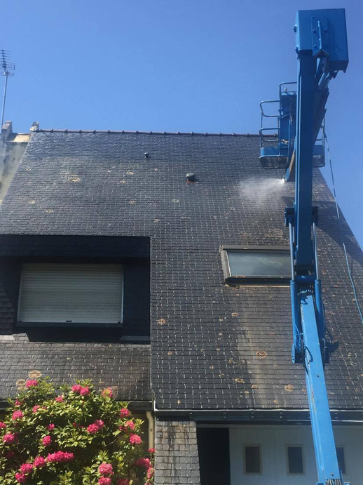 Nettoyage Et Traitement Hydrofuge Des Toitures Rg Services Nettoyage Et Renovation Batiment