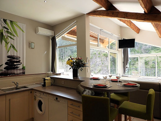 4 Stars APARTMENT - suite  N° 4 : 4 adult and 2 children