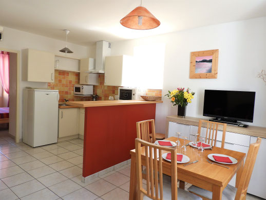 3 Stars APARTMENT - suite N°2 : 4 adult and 2 children