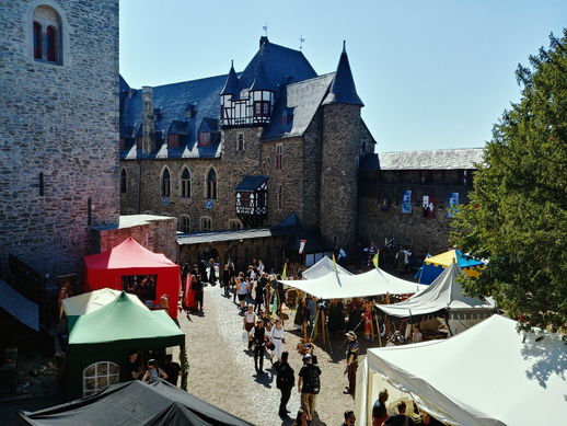 german castle con schloss burg solingen fanwerk experience herr der ringe game of thrones vikings