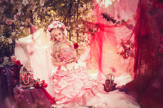 Fantasy-Dornröschen-Rosen-Fantasyfotografie-Märchen