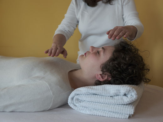 Reiki Bienne, hypnose Bienne, Biel/Bienne, thérapie et séance personnalisée, reiki, travail énergétique 