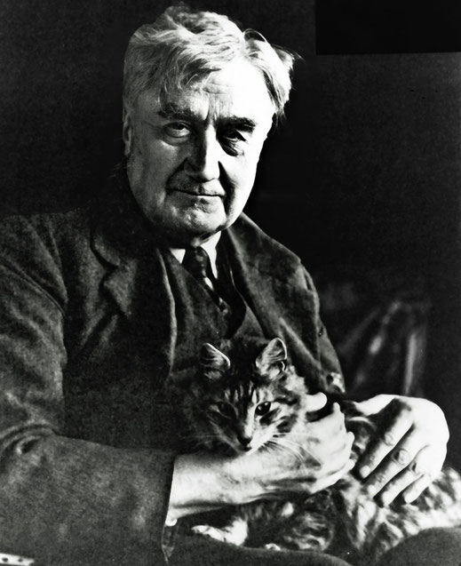 Vaughan Williams with his cat Foxy, 1947 ©Vaughan Williams Charitable Trust 