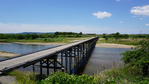 やわた流れ橋交流プラザ四季彩館でもレンタサイクル(変速付き自転車・電動アシスト自転車はありません)を貸出・返却できます