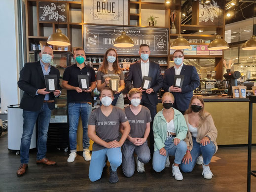Das Team der UGM CoffeeRoasters im Café BRUE. (Bild: ARIVA Hotel GmbH)