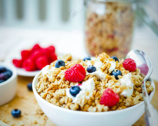 Gesundes Frühstück mit Beeren