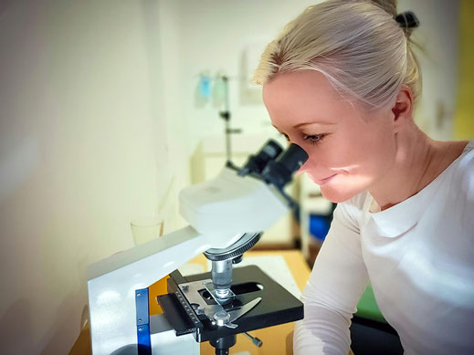 Auch Teil der Naturheilkunde: Labordiagnostik. Partnerlabore unterstützen beim Check  