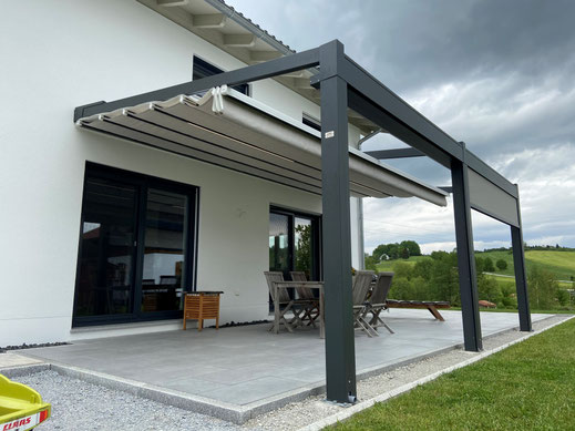 Faltdachpergola Pratic Fusion in Waldkirchen, Niederbayern