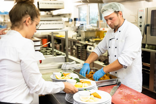 Résidence Services Messidor à Uccle - géré par Restel Armonea - services 24h/24 - cinéma - restauration soignée repas équilibrés, de fête, de saison