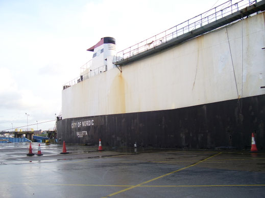 Een laatste blik op de veerboot. 