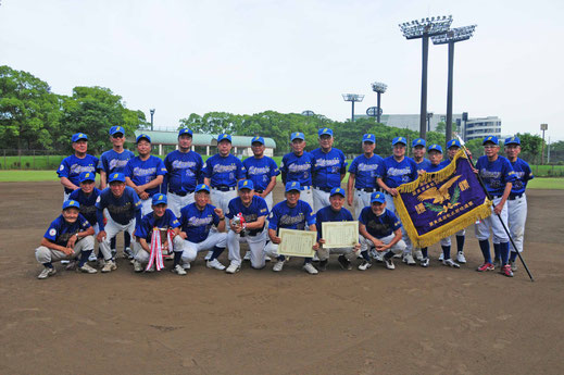 栄えある優勝：川崎ブルーソックス（神奈川）