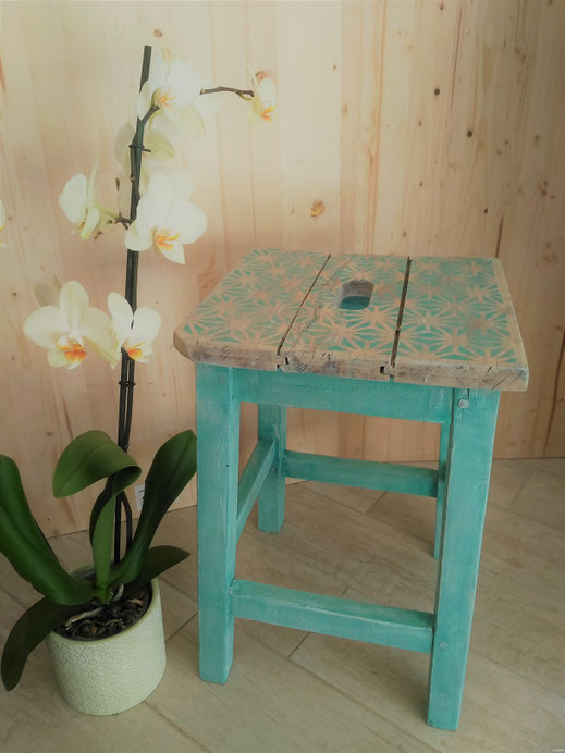 relooking de meuble tabouret d'atelier ancien vert exotique vegetal le mans sarthe