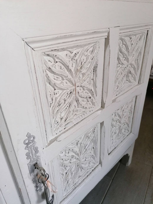 relooking de meubles confiturier le mans sarthe patine beige