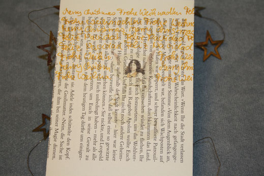 Weihnachtskarten selber machen; Idee upcycling Buch, Karten aus alten Buchseiten, Caballo Couture, Bastelidee Weihnachten, Karten selber basteln, Glückwunschkarten selber machen
