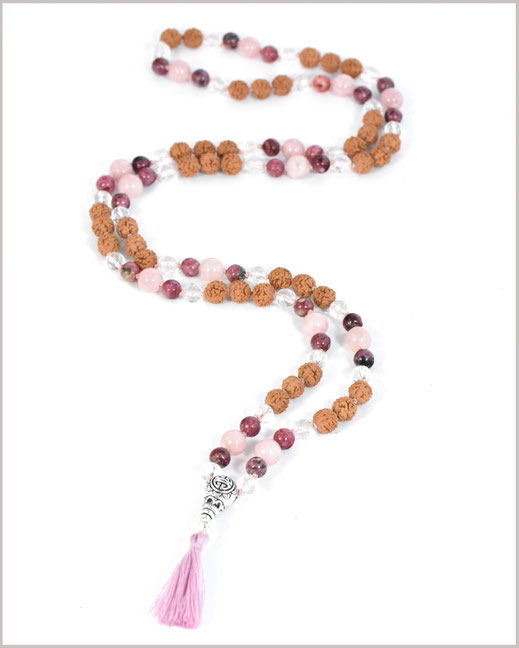 Mala Kette mit Rhodonit, Jade und Bergkristall Edelsteinen kombiniert mit Rudraksha  - Astikya-