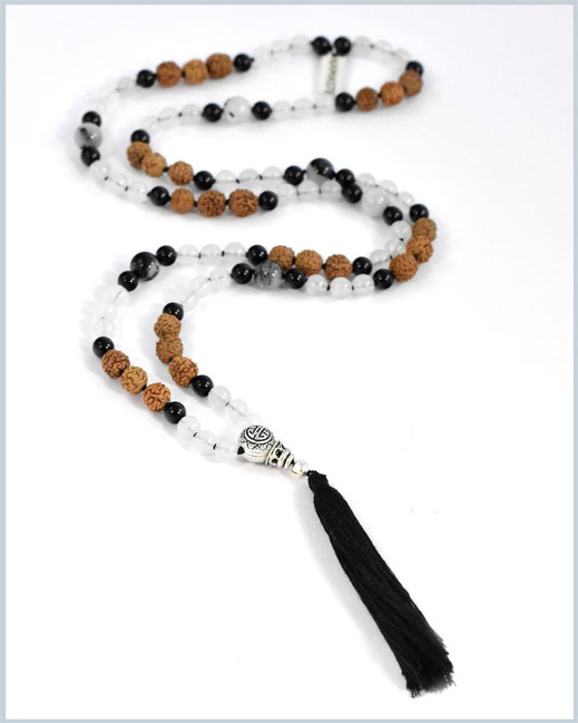 Handgeknotete Mala Kette mit Rutilquarz, Jade & Acht Edelsteinen und Rudraksha - Susahnti