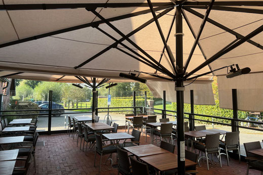 Sonnenschutz und Windschutz für den Biergarten