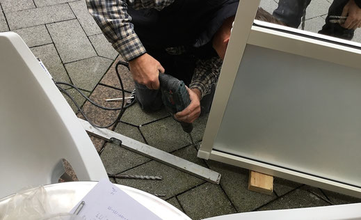 Endmontage der Windschutz-Elemente ist durch die Systematische Vorfertigung schnell erledigt 