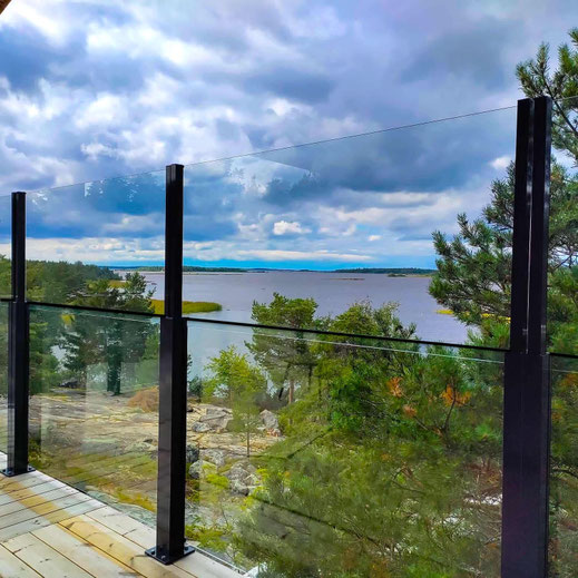 Windschutz als Geländer für die Terrasse