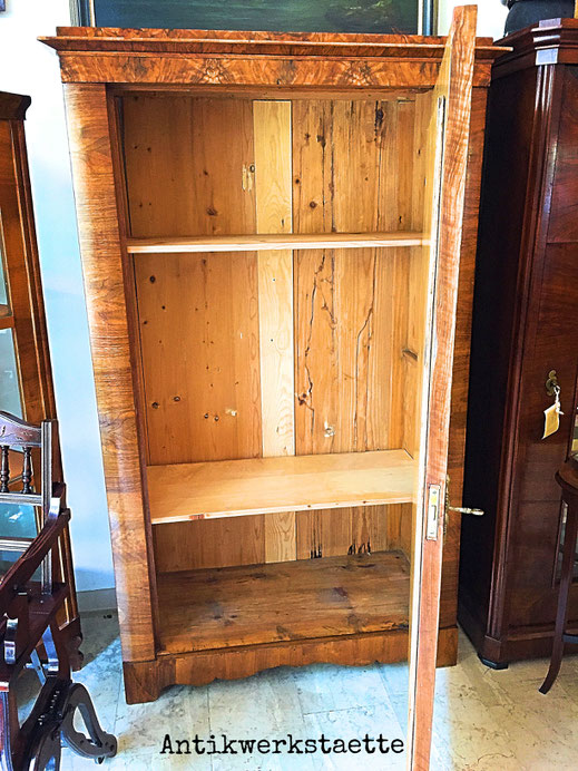 Biedermeier shelf