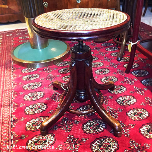 Thonet no.5001 Drehstockerl Piano stool