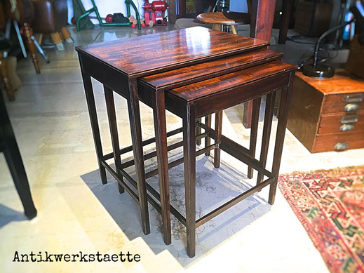 Art Deco nesting table