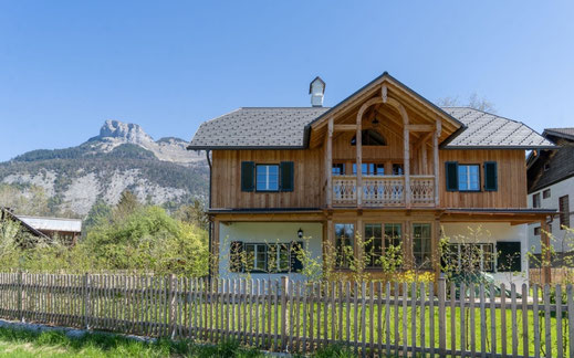 Garten und Außenbereich des Gästehauses Eltz in Altaussee mit Nähe zum Altausseersee