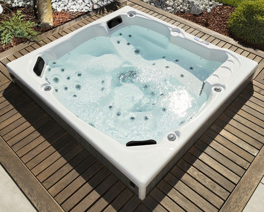 Garten-Whirlpool emotion spa 6