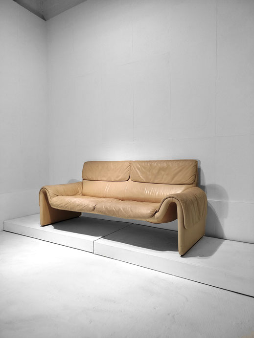 De Sede DS2011 Postmodern Cuoio Leather Sofa, Switzerland, 1980s - PN.Modern pnmoder