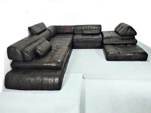 De Sede DS88, 27 Elements Black-Coffee Leather Modular Sofa, Switzerland, 1967